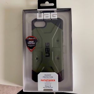 *NWT* UAG Military green case for iPhone SE/8/7